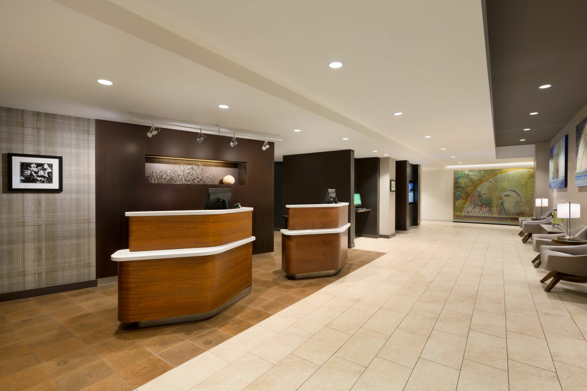Hotel Dene & Conference Centre Cold Lake 外观 照片