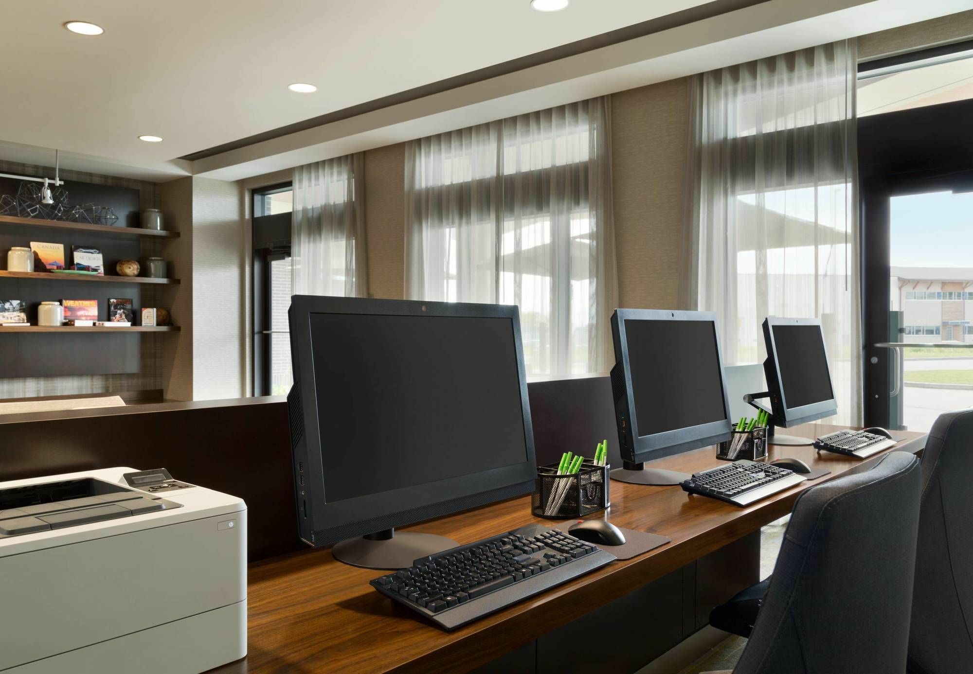 Hotel Dene & Conference Centre Cold Lake 外观 照片